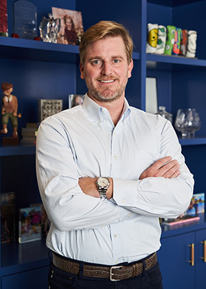 Chris R. Calderwood